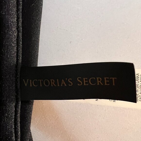 Victoria's Secret Black Bandeau Bikini Twist Top - Picture 3 of 5